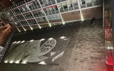Inaugurata la nuova illuminazione del mosaico della guardia costiera sostenuta da SO.CREM