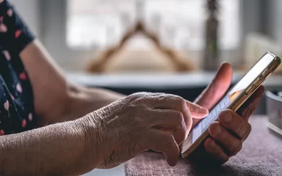 Anziani e digitale: la proposta di Socrem contro solitudine e divario tecnologico
